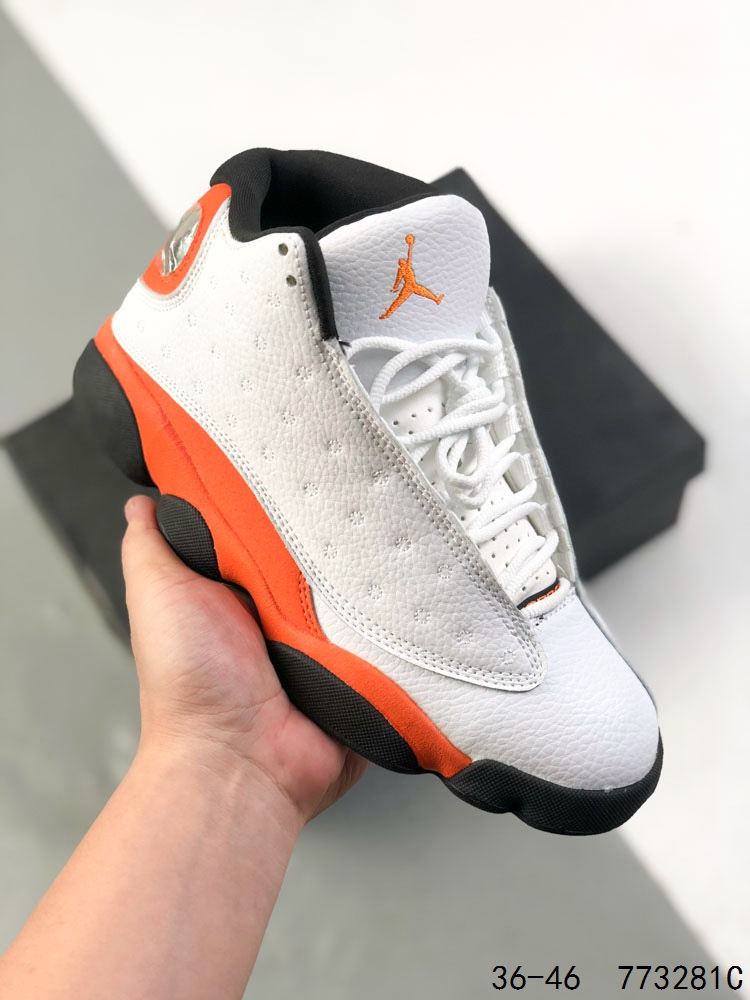 💰180
真标带半码!
Air Jordan 13 Retro AJ13 乔丹13代 aj13 乔13 AJ13代复古中高帮文化休闲运动篮球3D效果3色变换猫眼 中底嵌入碳纤缓震材质 缜密中底拉帮!
ID:773281C