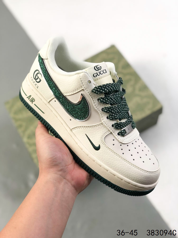 🈴️ 💰170
公司级带半码!
耐克Nike Air Force 1 Low 空军一号 联名 低帮百搭休闲运动板鞋 柔软、弹性十足的缓震性能和出色的中底设计,横跨复古与现代的外型结合,造就出风靡全球三十多年的Force 1 直到今天还深受青睐
ID:383094C