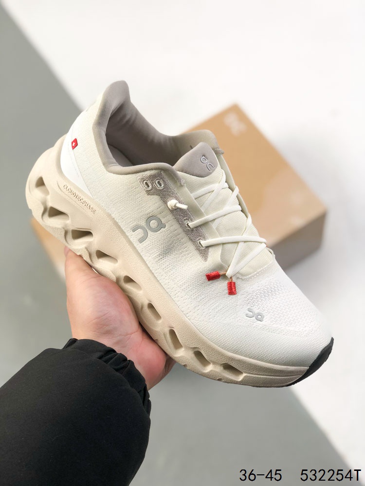 💰130
公司级!Loewe x On昂跑Cloudtilt 罗意威 联名轻量运动休闲鞋!杨幂同款,脚感很舒服,鞋底柔软且包裹性好,上脚显腿长,不用系鞋带很方便~ 不管休闲还是运动都很百搭。白色虽然不耐脏,但真的是最好看最显质感的颜色!
尺码:36-45
ID:532254T