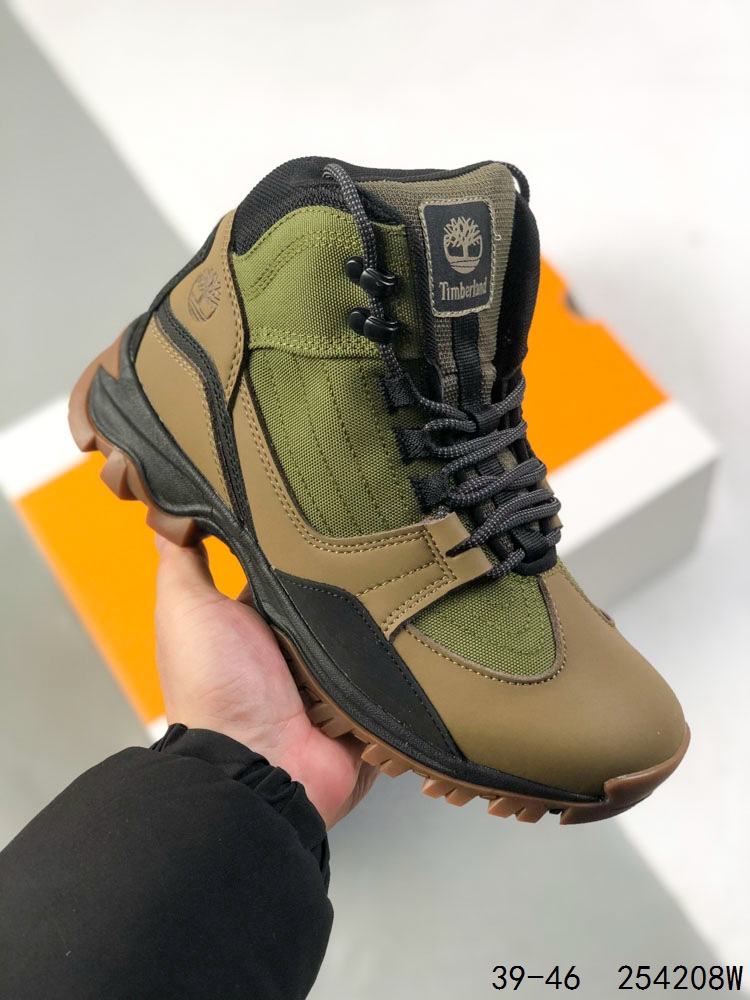 💰230
Timberland添柏岚/天伯伦 中高帮户外休闲鞋 历年超级热销款 英伦复古工装低帮男鞋 原盒原包装 搭配防臭防腐高弹力鞋垫，给您完美的穿着体验，质量考究耐穿，型男必备，专治不帅，高品质脚感一流！
尺码：如图
ID：254208W