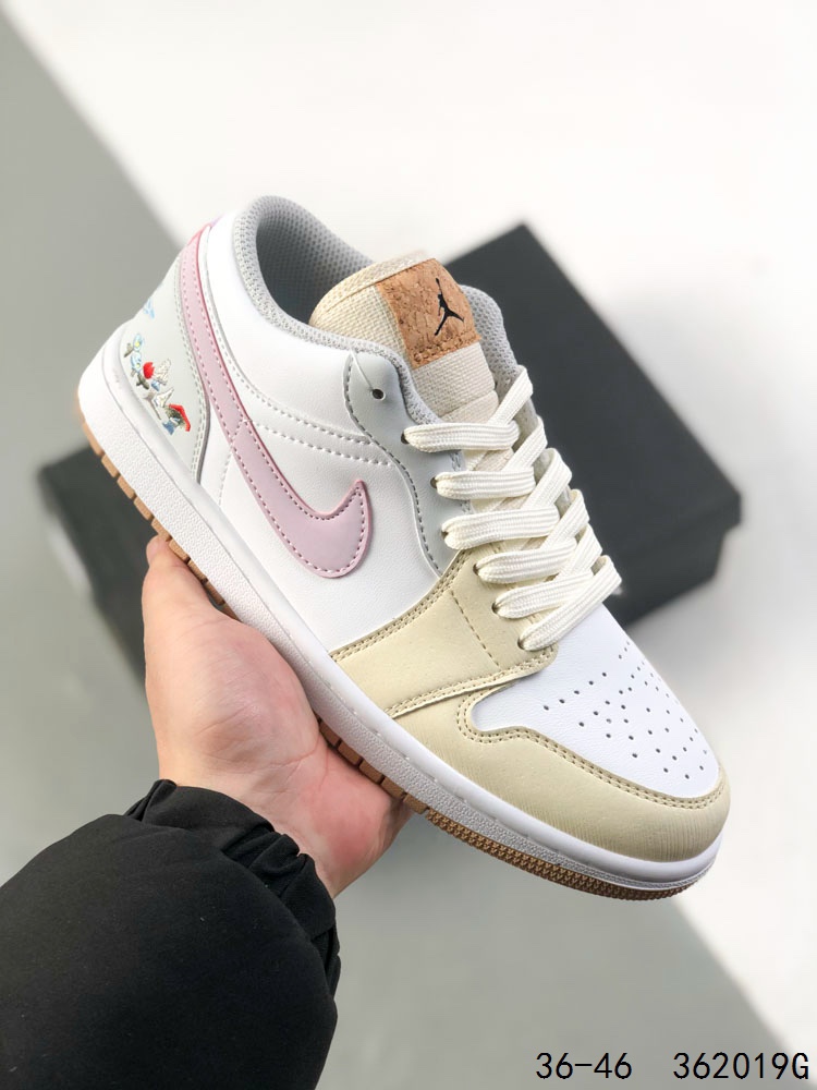 🈴️ 💰120
真标带半码!
乔丹Air Jordan 1 Low AJ1 WH 乔1 低帮复古文化休闲运动篮球鞋。凭借出色的性能和吸睛的外观, Air Jordan直是风球场和街头的时尚标杆。Air Jordan 1 从1985年面世的元年款汲取设计灵感,采用简洁大方的经典外观,熟悉中带一抹新颖。
ID:362019G