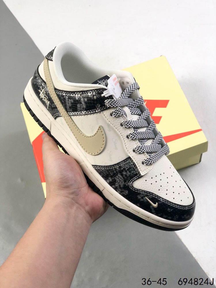 💰260
公司级带半码!
耐克Nike SB Dunk Low 联名 复古低帮休闲运动滑板板鞋。采用脚感柔软舒适ZoomAir气垫,有效吸收滑板等极限运动在落地时带来的冲击力,为街头运动者们提供更好的保护
ID:694824J
