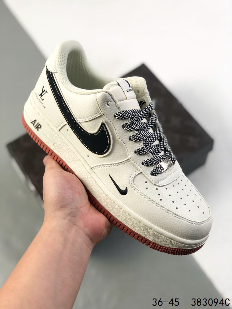 💰170
公司级带半码!
耐克Nike Air Force 1 Low 空军一号 联名 低帮百搭休闲运动板鞋 柔软、弹性十足的缓震性能和出色的中底设计,横跨复古与现代的外型结合,造就出风靡全球三十多年的Force 1 直到今天还深受青睐
ID:383094C