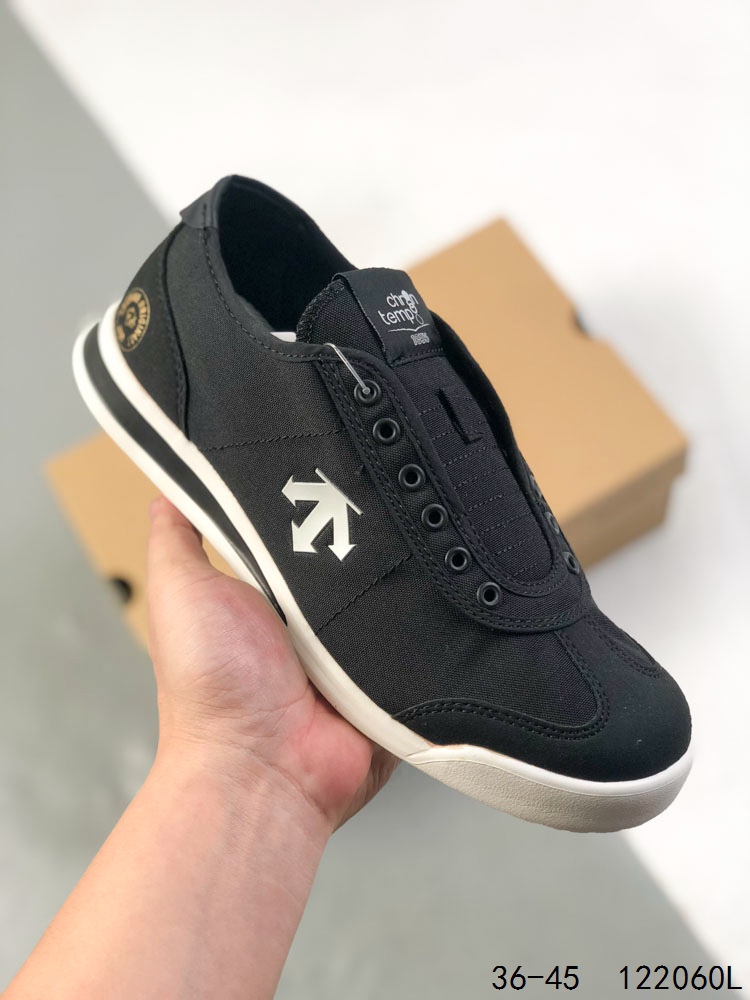 🈴️ 💰120
真标带半码！
迪桑特DESCENT CHRON Tempo 复古运动休闲鞋帆布鞋
尺码:如同
ID:122060L