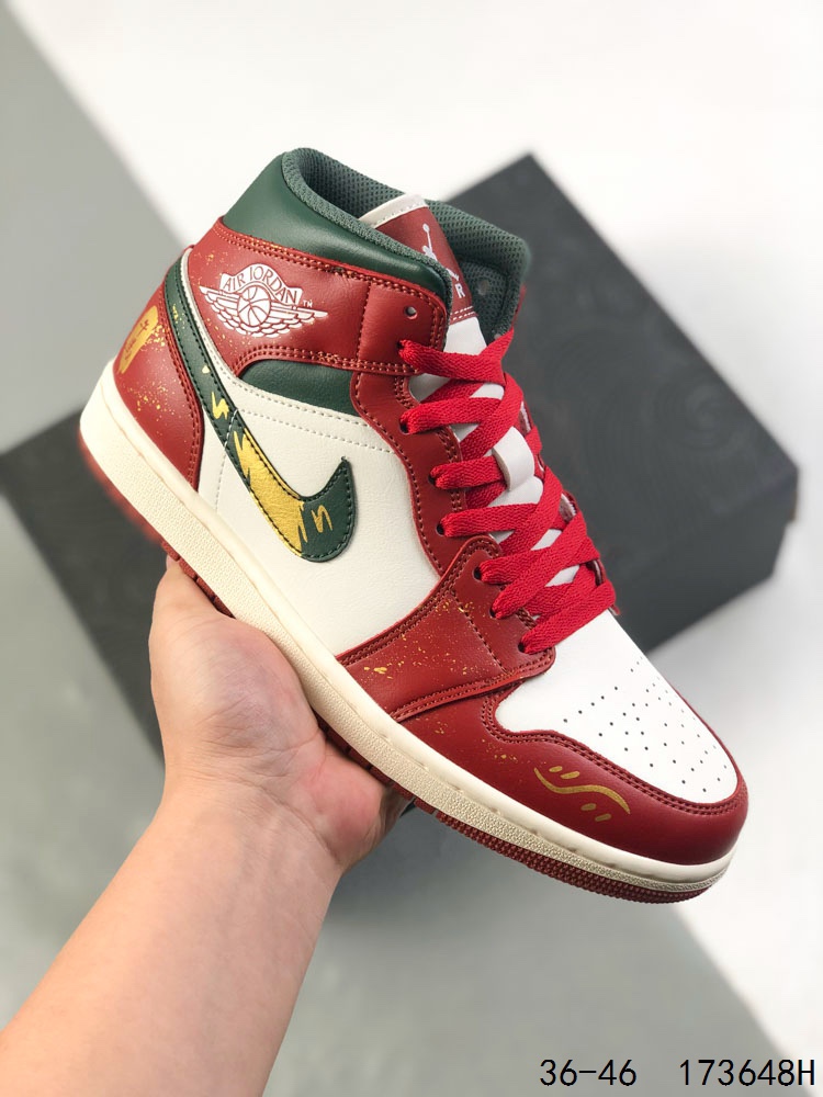 🈴️ 💰200
公司级带半码!
乔丹Air Jordan 1 Low AJ1 WH 乔1 高帮复古文化休闲运动篮球鞋。凭借出色的性能和吸睛的外观, Air Jordan直是风球场和街头的时尚标杆。Air Jordan 1 从1985年面世的元年款汲取设计灵感,采用简洁大方的经典外观,熟悉中带一抹新颖。
ID:173648H