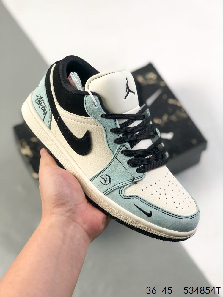 🈴️ 💰260
公司级带半码!
乔丹Air Jordan 1 Low AJ1 WH 乔1 联名 低帮复古文化休闲运动篮球鞋。凭借出色的性能和吸睛的外观, Air Jordan直是风球场和街头的时尚标杆。Air Jordan 1 从1985年面世的元年款汲取设计灵感,采用简洁大方的经典外观,熟悉中带一抹新颖。
ID:534854T