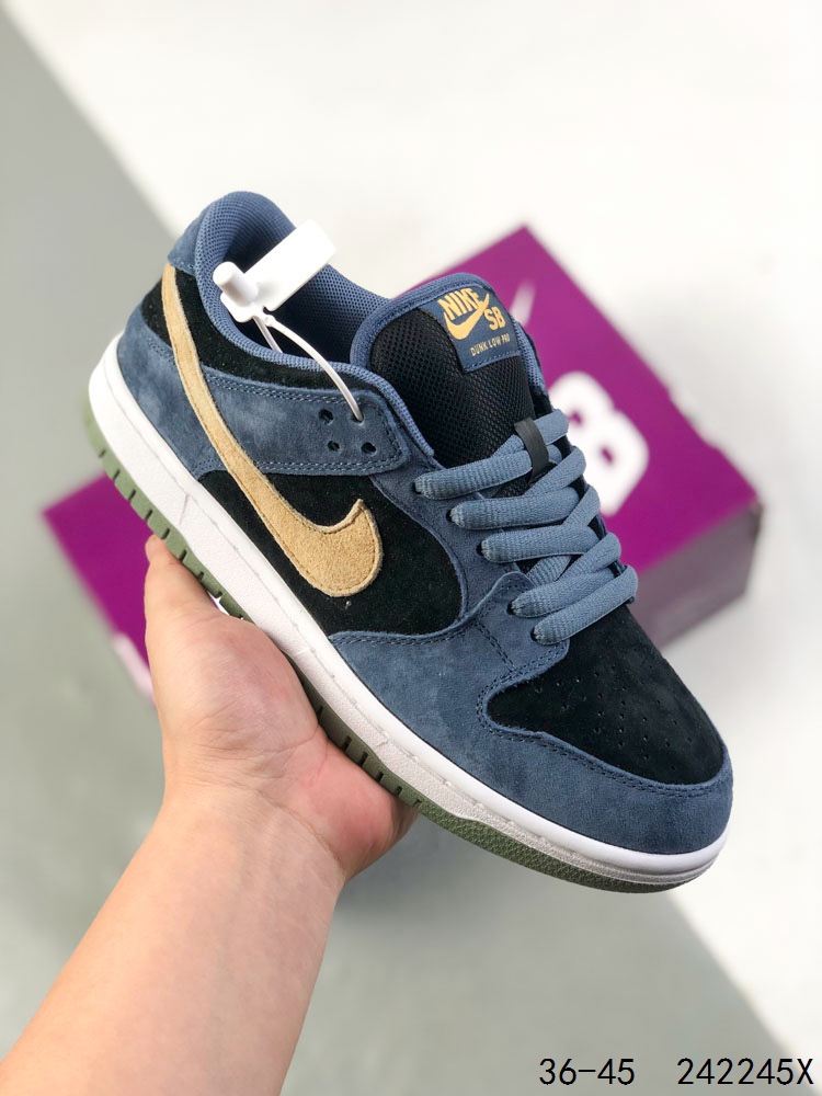 💰130
真标带半码!
耐克Nike SB Dunk Low 复古低帮休闲运动滑板板鞋。采用脚感柔软舒适ZoomAir气垫,有效吸收滑板等极限运动在落地时带来的冲击力,为街头运动者们提供更好的保护
ID:242245X