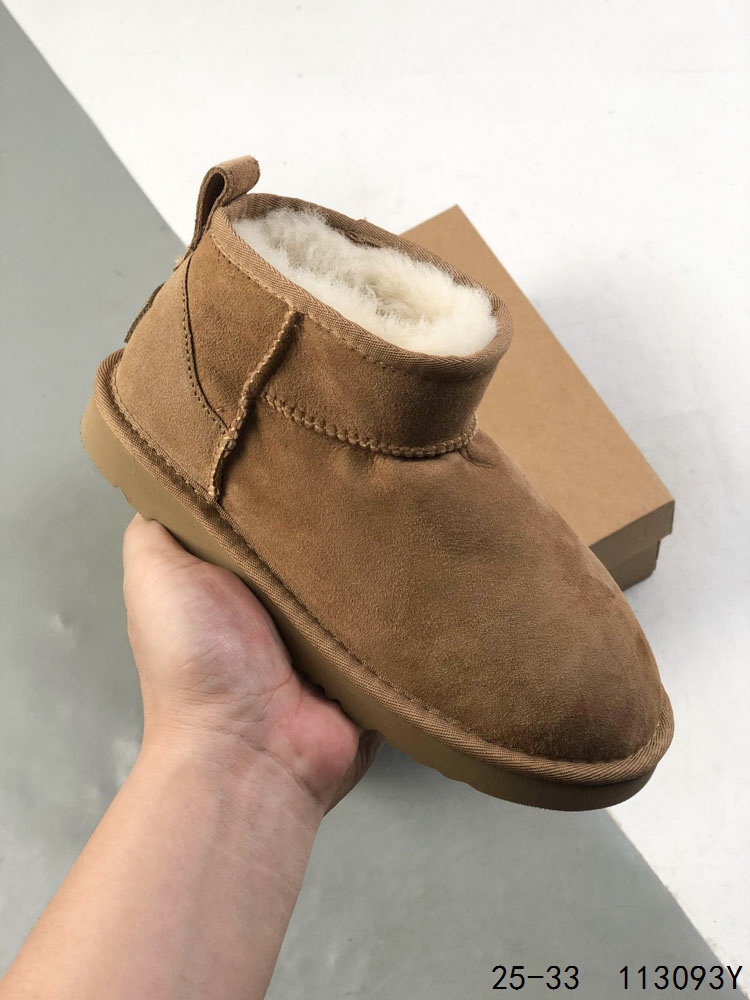 🈴️ 💰170
UGG 周冬雨Mini短靴秋冬羊皮毛一体雪地靴 全鞋采用ZP同厂 隆丰A级澳洲进口羊皮毛一体 品牌代工厂生产线 完全遵循ZP工艺流程 代工厂原厂版师 秉承无原鞋不开发选择 注重每一处细节 市面最正版型 TREADLITE”轻翼“科技外底 轻便/耐用/柔韧/桩型
Size:如图
ID:113093Y