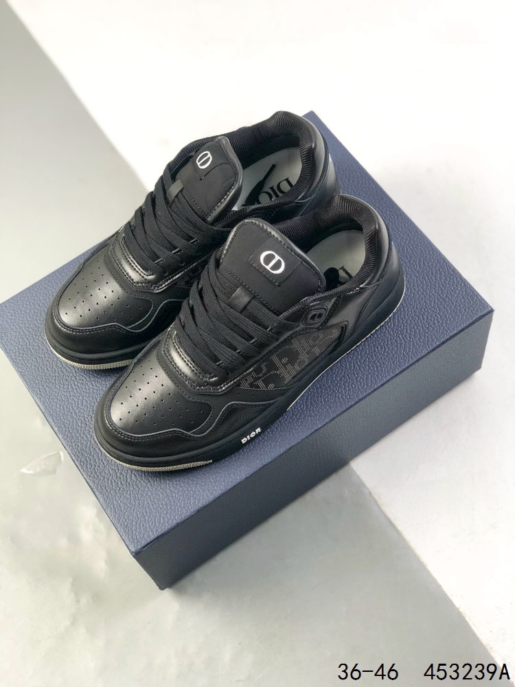 💰170
公司级!Dior迪奥新款B27运动板鞋 迪奥出了一精款致中带着一不点羁,不羁中带着一些浪流诗人的觉感的“小AJ”,这款B27运动鞋,延续了Di专属经的典Oblique印花,采用光滑牛革皮制作,独特嵌的入设计与缝线艺术,打造出独运心匠的立体风格,而也且在AJ的感觉上华升了迪奥自己风的格,迪经奥典logo印花,大面积纯的色,显得洁简帅气,整低体调,细节张的扬感觉。
ID:453239A