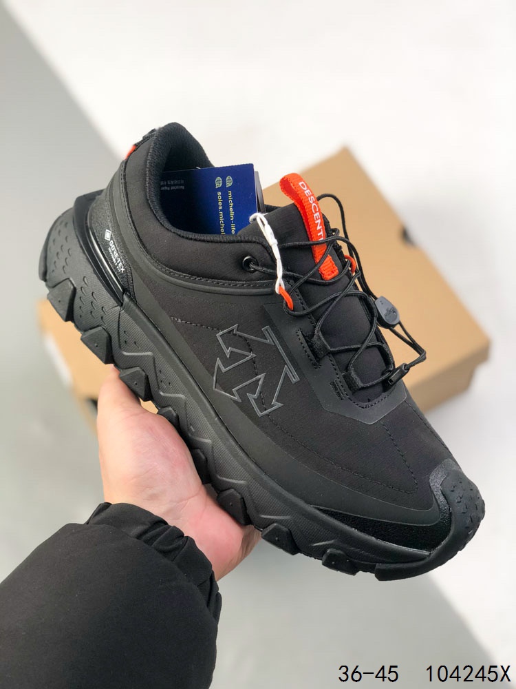 🈴️ 💰230
公司级✅迪桑特DESCENTE SNOW RIDE GTX 舒适百搭防滑耐磨 低帮 休闲跑步鞋
采用大网眼材质鞋面 轻薄通透不闷热 前掌易弯折设计 提供灵活的穿着感受 后跟Z-FOAM填充 缓震回弹 BOA FIT SYSTEM系带系统 便捷穿脱
货号:D5431SSN56
尺码:如图
lD:104245X