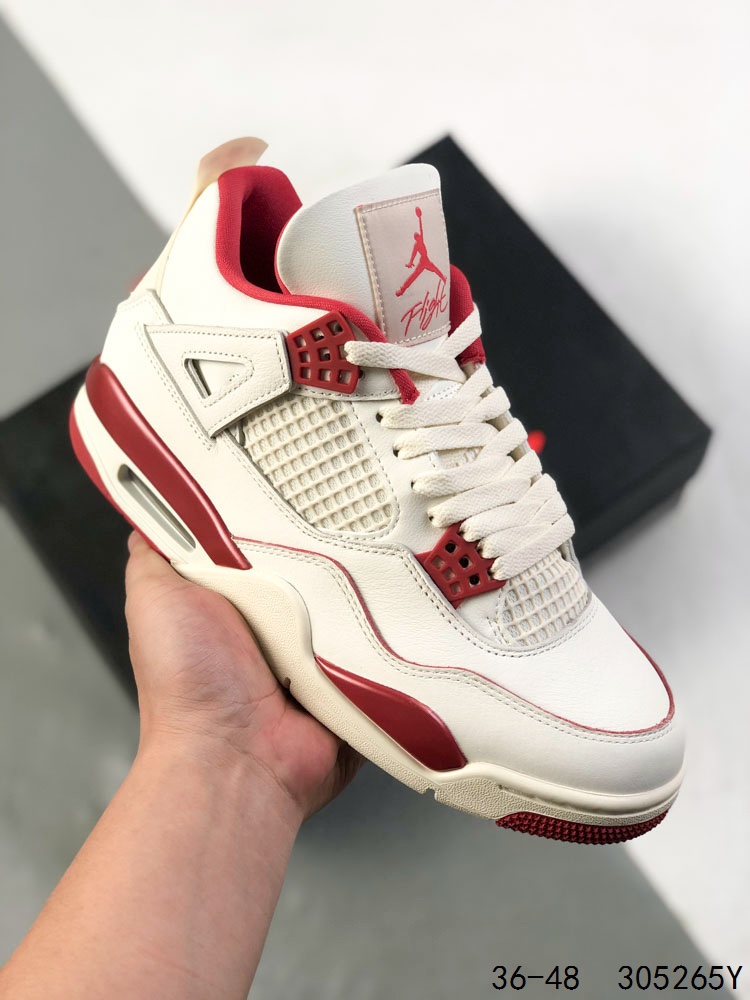 🈴️ 💰280
公司级带半码！
耐克Nike Air Jordan 4 “Monsoon Blue” AJ4 乔4 迈克尔·乔丹 AJ4代 中帮复古休闲运动文化篮球鞋。秉承轻量化的速度型篮球鞋设计思想完成设计，降低重量的同时提升舒适度，中底延续前作使用了分离式后掌可视化 Air Sole气垫。鞋带孔和后跟鞋提以籃网为造型灵感，将篮球运动巧妙融入到鞋款的设计之中，使鞋身整体富有流动性、节奏感和优雅气质。 
Size：如图 
ID：305265Y