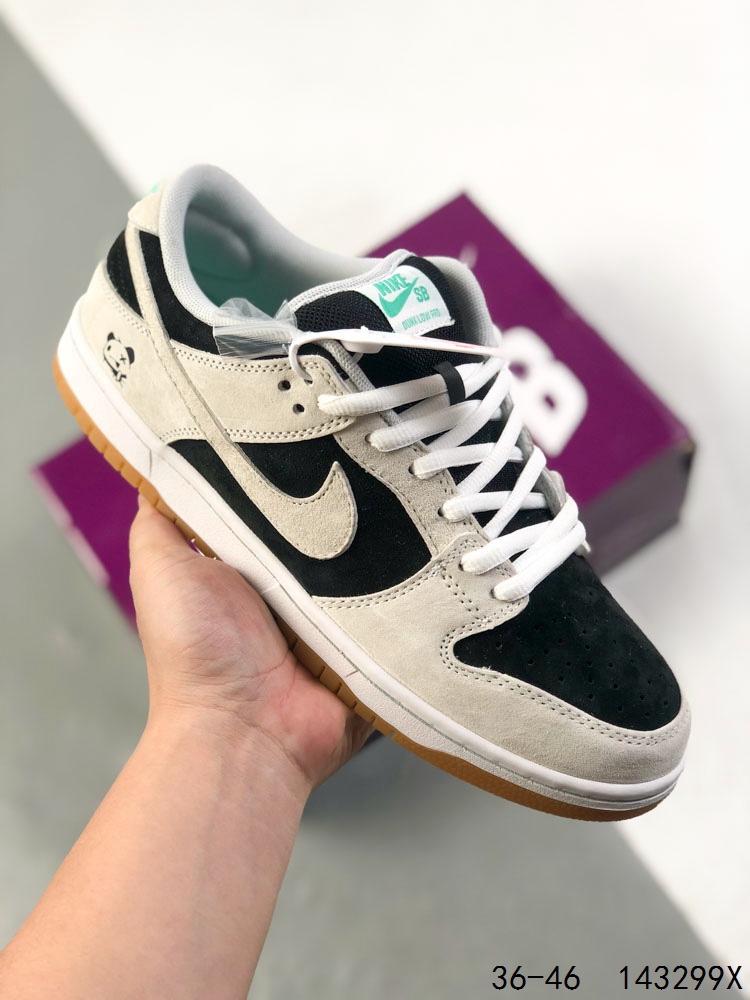 🈴️ 💰180
公司级带半码!
耐克Nike SB Dunk Low 复古低帮休闲运动滑板板鞋。采用脚感柔软舒适ZoomAir气垫,有效吸收滑板等极限运动在落地时带来的冲击力,为街头运动者们提供更好的保护
ID:143299X