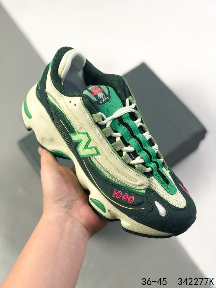 🈴️2⃣️ 💰130
真标级带半码！
新百伦 NB/New Balance NB1000系列 复古老爹风网布跑步休闲运动鞋 小众老爹鞋 New Balance NB系列鞋款最早风靡于 2000 年初的时候，浓浓复古气质，展现出十足老爹鞋气质。
ID：342277K
