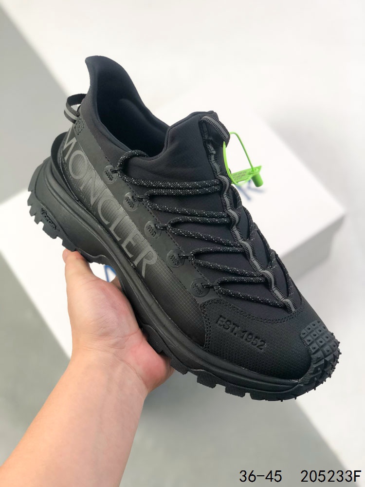 💰280
Moncler 盟可睐/蒙口 Trailgrip Amoeba 抗撕裂材质山地户外鞋 
鞋身采用Cordura防撕裂尼龙/Gore-Tex材质 中底内置全掌碳板 支撑性能拉满 3M反光带 鞋底搭载Vibram外底提供超强的抓地力和防滑性能 原装大盒包装
尺码：如图
ID：205233F
