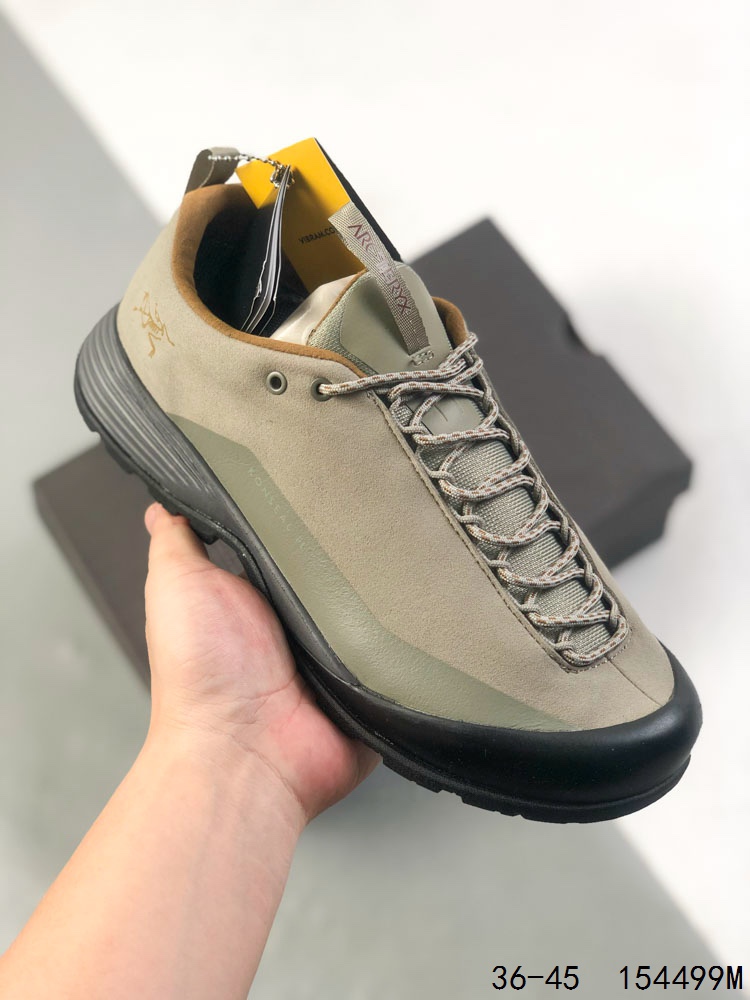 🈴️1⃣️ 💰240
#新品上市实拍
男鞋采用一体成型热熔鞋面材质,外置vibram黄金耐磨锯齿外底❗️加拿大户外服饰品牌/始祖鸟·Arc"teryx Konseal LT 未来之壳系列低帮轻量化透气越野徒步户外运动跑鞋
尺码:如图
ID:154499M