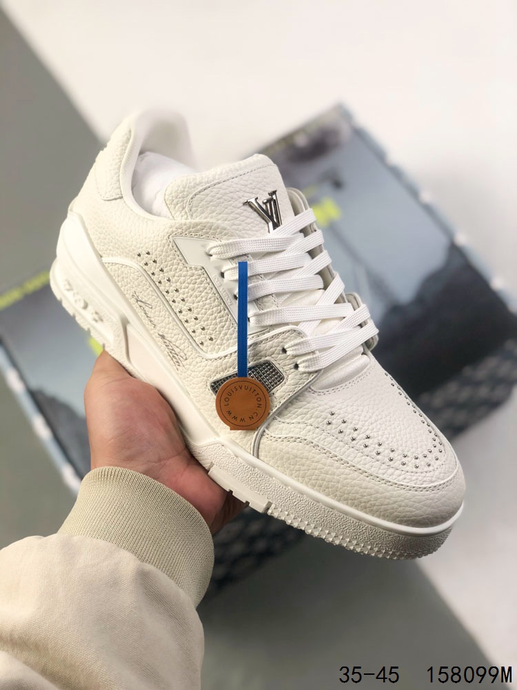 🈴️ 💰420
公司级！LV路易威登Louis vuitton Trail Sneaker Low 休闲运动文化百搭篮球板鞋 致TPR光泽鞋底#耐弯折滴塑支持片#鞋垫嵌入超软脚感乳胶材质的篮球鞋 
Size：如图所示
ID：158099M