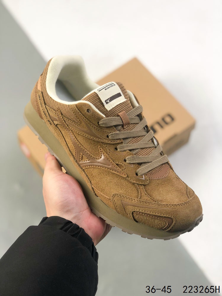 💰180
Mizuno美津浓 LG 60S 2K 舒适百搭 做旧设计 德训 薄底防滑耐磨 低帮休闲鞋
Y2K与60S的时空碰撞 趋势破壁 沿袭MIZUNO经典薄底跑鞋廓形全新年轻化鞋面设计 释出质感与活力兼具的LG 60S 2K
麂皮质感温润柔和 LOGO精致点缀 步履之间 邂逅自在的优雅 全鞋面做旧工艺处理 色基底上局部龟裂 旧化纹理设计 褪去新鞋生硬感
货号:D1GH242103
ID:223265H