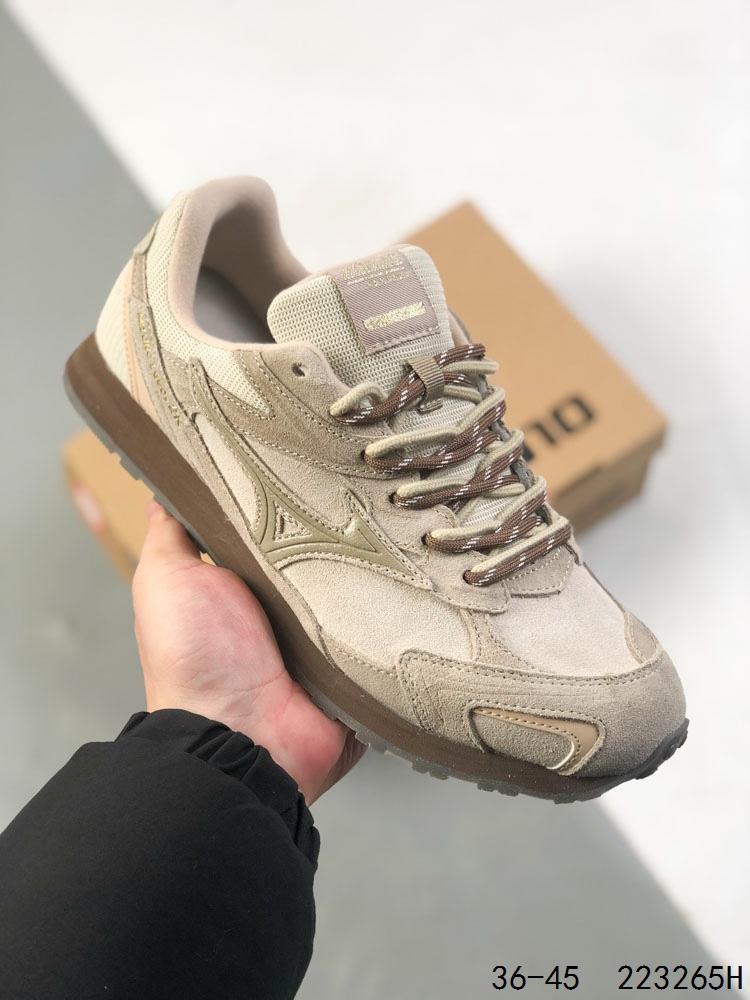 💰180
Mizuno美津浓 LG 60S 2K 舒适百搭 做旧设计 德训 薄底防滑耐磨 低帮休闲鞋
Y2K与60S的时空碰撞 趋势破壁 沿袭MIZUNO经典薄底跑鞋廓形全新年轻化鞋面设计 释出质感与活力兼具的LG 60S 2K
麂皮质感温润柔和 LOGO精致点缀 步履之间 邂逅自在的优雅 全鞋面做旧工艺处理 色基底上局部龟裂 旧化纹理设计 褪去新鞋生硬感
货号:D1GH242103
ID:223265H