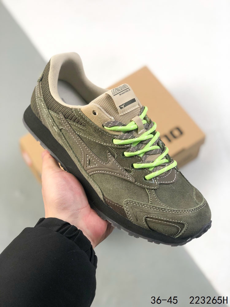 💰180
Mizuno美津浓 LG 60S 2K 舒适百搭 做旧设计 德训 薄底防滑耐磨 低帮休闲鞋
Y2K与60S的时空碰撞 趋势破壁 沿袭MIZUNO经典薄底跑鞋廓形全新年轻化鞋面设计 释出质感与活力兼具的LG 60S 2K
麂皮质感温润柔和 LOGO精致点缀 步履之间 邂逅自在的优雅 全鞋面做旧工艺处理 色基底上局部龟裂 旧化纹理设计 褪去新鞋生硬感
货号:D1GH242103
ID:223265H