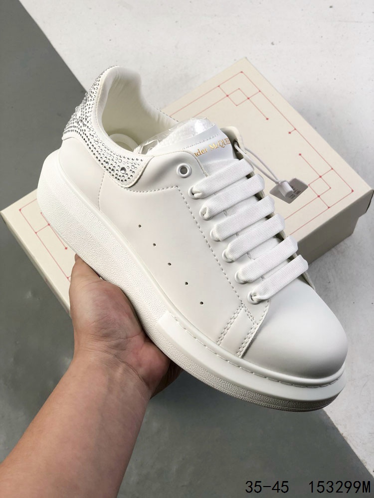 💰180
意大利高奢品牌Alexander McQueen亚历山大·麦昆 Sole Leather Sneakers低帮时装厚底休闲运动小白鞋 
ID:153299M