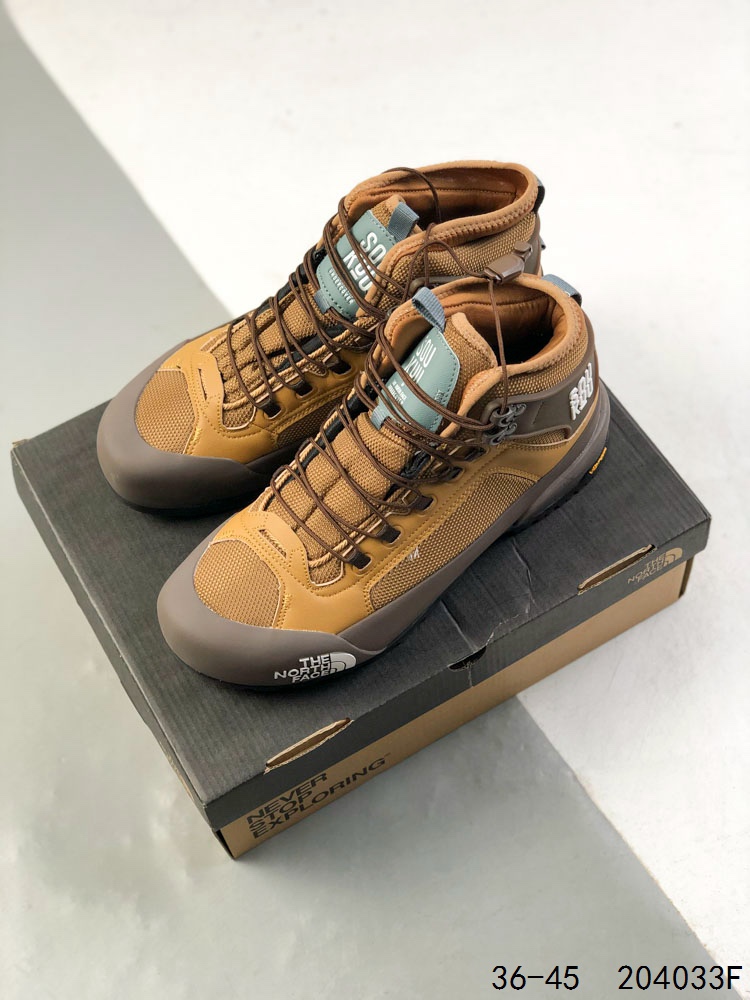 💰220
公司级✅北面THE NORTH FACE SOUKUU 系列 减震防滑耐磨高帮户外功能鞋84SE
‌科技融合‌：采用VECTIV动能传导系统、DRYVENT防水面料及超临界发泡工艺，兼顾轻量化与耐用性。 
‌场景适配‌：Hedgehog Offtrail Hybrid徒步鞋配备凯夫拉纤维增强支撑与BOA旋钮调节系统，Vectiv Pro Hybrid越野跑鞋内置碳纤维推进板。
尺码:36-45
lD:204033F