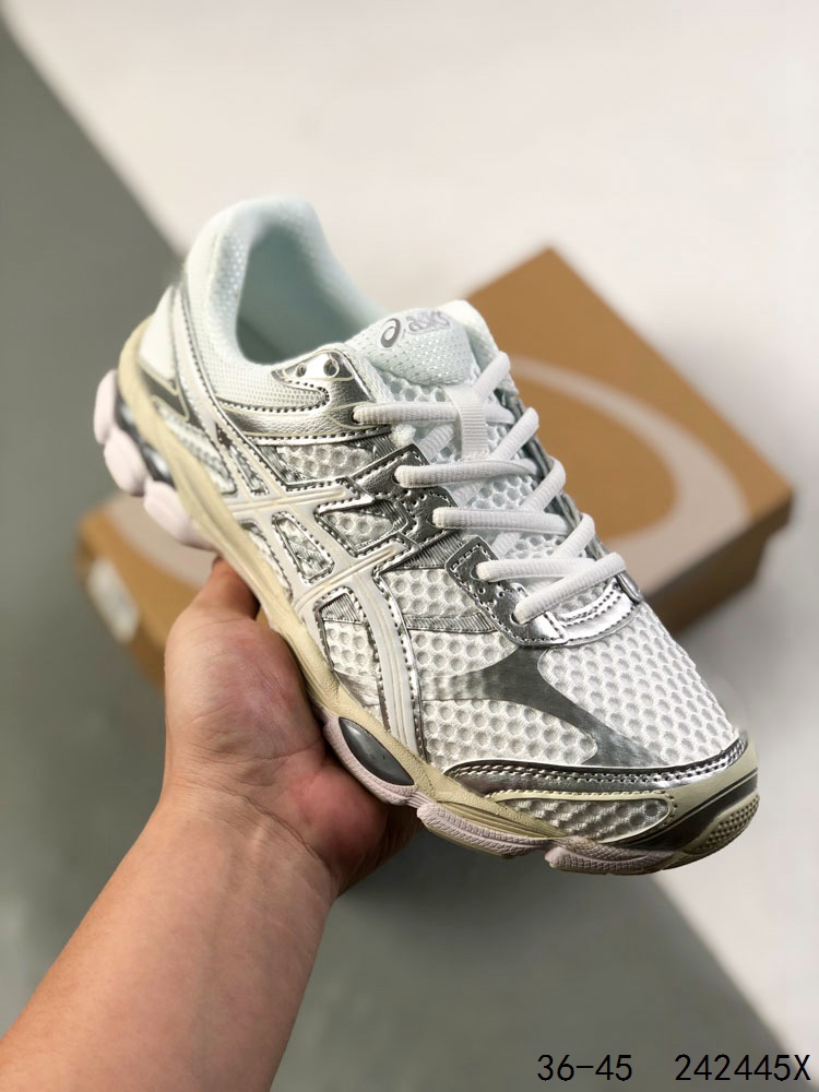 💰140
亚瑟士 Tiger Gel-CUMULUS 16代  户外越野休闲运动跑步鞋
尺码：如图
ID：242445X