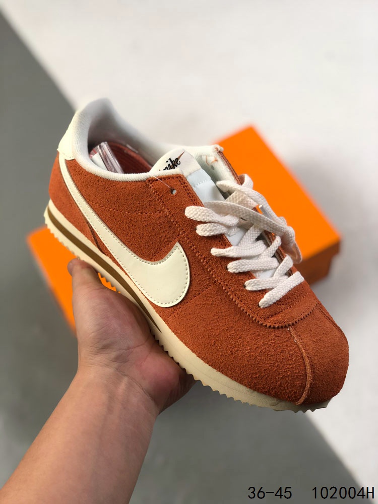 🈴️ 💰110
真标带半码！
耐克阿甘鞋 NIKE CLASSIC CORTEZ NYLON 完美楦型 EVA轻量缓震材质 采用最新改良独立三层模具版本 采用二次发泡EVA轻量缓震材质 
ID：102004H