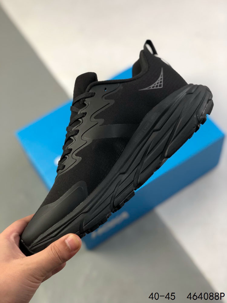 💰210
【公司级】HOKA ONE ONE Challenger ATR6挑战者全地形6减震平衡越野跑鞋 防水版,适合全地形路段,百公里越野无需换鞋。HOKA ONE ONE Challenger ATR6/挑战者6 男款越野跑鞋,挑战者全地形6代,继承了Challenger系列的柔软缓震和平稳顺滑脚感,并在越野路段保证抓地力,在城市路段提供舒适顺畅感。鞋面采用再生面料,工程网布鞋面,保证舒适透气性。厚实的缓冲中底可帮助足部减震,坚固舒适度和支撑力。大底紧密排布的4mm宽条带状凸耳,提升越野的抓地力。滚动平衡,确保自然步伐,嵌入式鞋床,提供全方位稳定感。
货号:1106510
尺码:40-45
编码:464088P