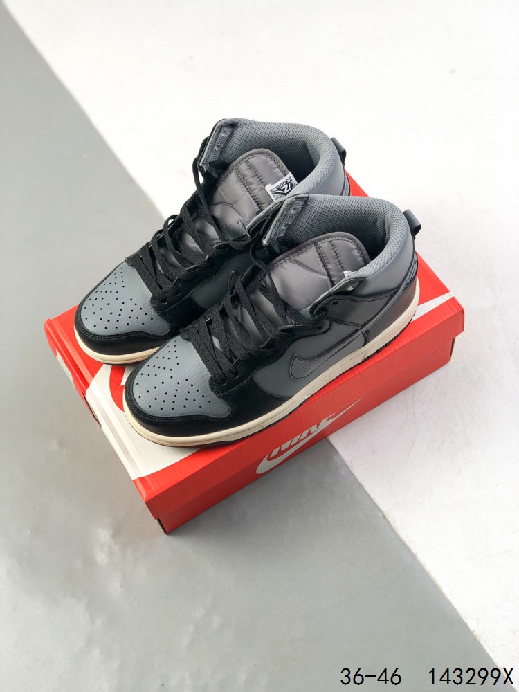 💰170 【公司级】耐克 AMBUSH x NK SB Dunk High 滑板鞋高帮男女士运动鞋 联名圣斗士大钩 吴亦凡同款篮球鞋 ，以早年间最经典的 Dunk Hi 为蓝本 选用质感出众的荔枝皮打造鞋面 搭配亮色配色尽显街头气质 鞋款最大亮点在于侧身 Swoosh Logo 延至后跟并超过鞋身 以夸张设计带来辨识度的提升 醒目效果极强 鞋舌与后跟处均饰有AMBUSH 字样 鞋款联名身份不言而喻 。 货号：FD0776 码数：36-46 ID：143299X