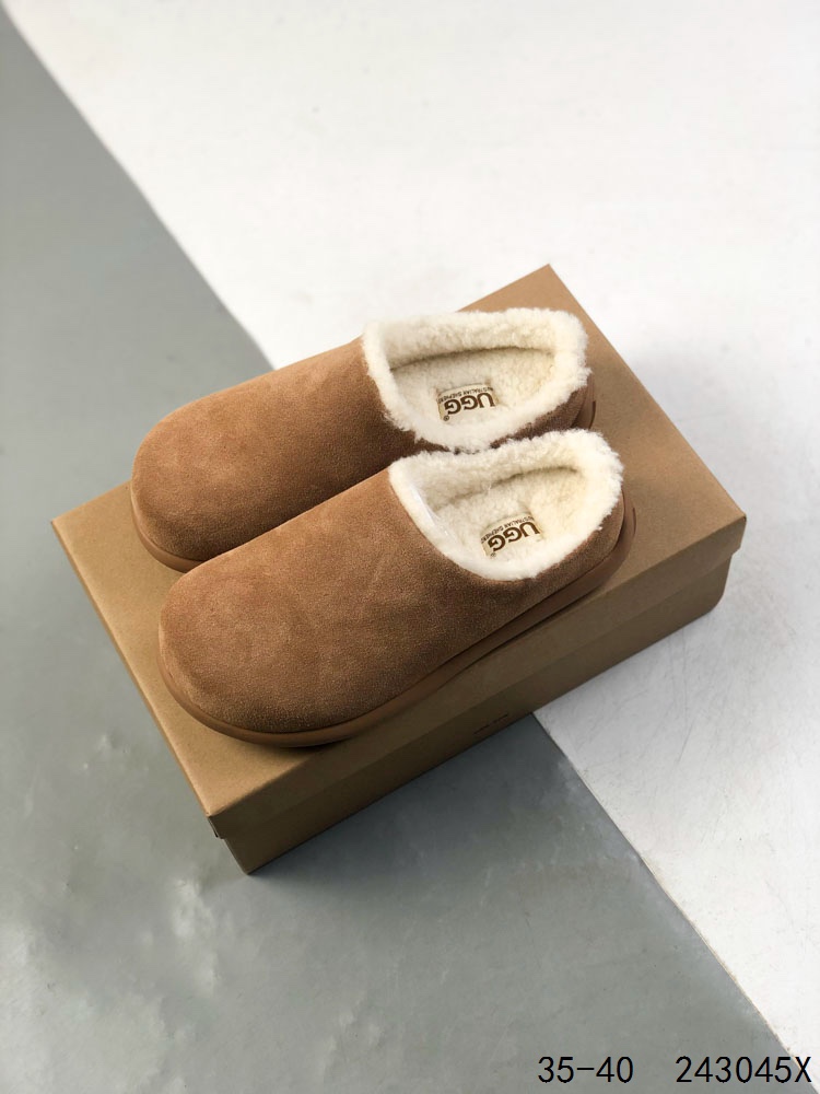 💰160 
UGG 周冬雨Mini短靴秋冬羊皮毛一体雪地靴 全鞋采用ZP同厂 隆丰A级澳洲进口羊皮毛一体 品牌代工厂生产线 完全遵循ZP工艺流程 代工厂原厂版师 秉承无原鞋不开发选择 注重每一处细节 市面最正版型 TREADLITE”轻翼“科技外底 轻便/耐用/柔韧/桩型  
Size：如图
ID:243045X