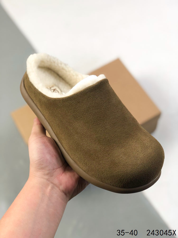 💰160 
UGG 周冬雨Mini短靴秋冬羊皮毛一体雪地靴 全鞋采用ZP同厂 隆丰A级澳洲进口羊皮毛一体 品牌代工厂生产线 完全遵循ZP工艺流程 代工厂原厂版师 秉承无原鞋不开发选择 注重每一处细节 市面最正版型 TREADLITE”轻翼“科技外底 轻便/耐用/柔韧/桩型  
Size：如图
ID:243045X