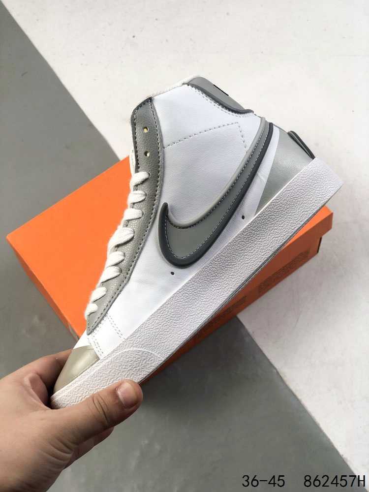 💰130
耐克 NIKE Blazer mid vintage开拓者 高帮男女子运动板鞋 厚底增高休闲鞋。采用轻盈利落设计,焕新演绎经典鞋款。该鞋款带来舒适足底体验,结合鞋侧壁加固设计,缔造舒适感受。皮革鞋面适合日常穿着,柔软非凡,硫化结构将外底与鞋面巧妙熔接,打造出众柔韧灵活性和复古风格。硬质橡胶外底融入人字形底纹,铸就非凡抓地力,彰显经典风范。加垫鞋口,一体式鞋头护条。
尺码:如图
货号:DC1746
ID:862457H