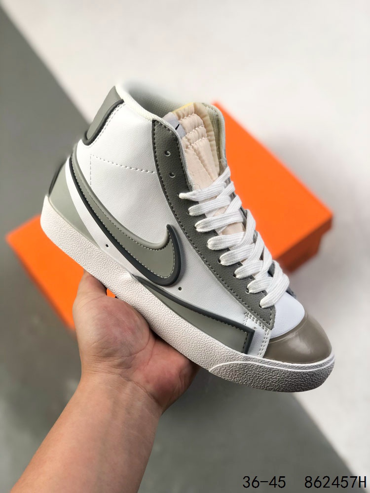 💰130
耐克 NIKE Blazer mid vintage开拓者 高帮男女子运动板鞋 厚底增高休闲鞋。采用轻盈利落设计,焕新演绎经典鞋款。该鞋款带来舒适足底体验,结合鞋侧壁加固设计,缔造舒适感受。皮革鞋面适合日常穿着,柔软非凡,硫化结构将外底与鞋面巧妙熔接,打造出众柔韧灵活性和复古风格。硬质橡胶外底融入人字形底纹,铸就非凡抓地力,彰显经典风范。加垫鞋口,一体式鞋头护条。
尺码:如图
货号:DC1746
ID:862457H
