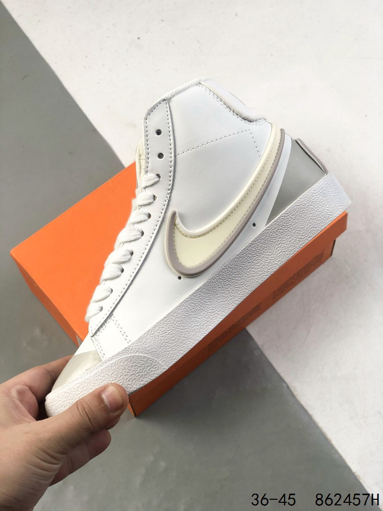 💰130
耐克 NIKE Blazer mid vintage开拓者 高帮男女子运动板鞋 厚底增高休闲鞋。采用轻盈利落设计,焕新演绎经典鞋款。该鞋款带来舒适足底体验,结合鞋侧壁加固设计,缔造舒适感受。皮革鞋面适合日常穿着,柔软非凡,硫化结构将外底与鞋面巧妙熔接,打造出众柔韧灵活性和复古风格。硬质橡胶外底融入人字形底纹,铸就非凡抓地力,彰显经典风范。加垫鞋口,一体式鞋头护条。
尺码:如图
货号:DC1746
ID:862457H