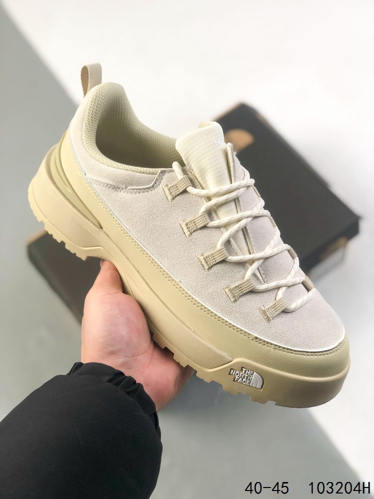 🈴️ 💰170
【公司级】THE NORTH FACE北面男鞋25春夏户外轻便透气舒适防滑休闲营地鞋板鞋 毛毛虫 复古百搭厚底增高运动板鞋 轻巧、柔软、温暖、灵活。居家室内一脚蹬休闲面包鞋采用尼龙帆布鞋面材质#外置轻量PU鞋底❗毛毛虫鞋的设计灵感来源于其独特的外观，鞋身采用柔软的材料，提供极佳的舒适度。鞋底设计考虑了抓地力，适合各种户外活动。此外，该鞋还具有良好的透气性，即使在长时间穿着下也能保持脚部干爽‌‌。
码数：40-45
ID：103204H