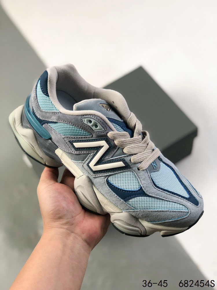 真标带半码! 新百伦 Joe Freshgoods x New Balance NB9060 复古休闲运动慢跑鞋 #鞋款灵感源自设计师本人对夏日的怀日回忆.鞋面大身由空间双格及磨砂鞋面拼接而生,配以柔和、温暖的粉橘色调,夏日氛围拉满 #采用大面积网眼以及麂皮材质覆盖鞋身,还原经典气质.搭载ABZORB避震科技,由泡沫聚酯制成,上脚可以有效减少由鞋底反弹对身体及双腿的冲击力 尺码:如图 ID:682454S