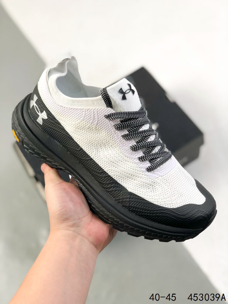 💰170
公司级✅Under Armour 轻便缓震 舒适百搭Vibram大底 安德玛 低帮越野跑鞋
货号:5338040
尺码:40-45
编码：453039A