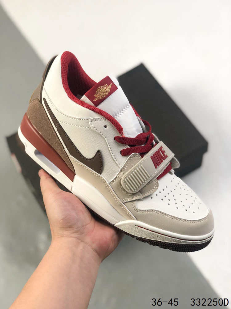 真标带半码! 乔丹一代 低帮 气垫 Air Jordan Legacy 312 LOW 乔丹联名 号称 “最强三合一” 的 Jordan Legacy 312,自然有着杂交结合的设计,它的名字就展现出它所包含的鞋款元素,312 分别对应了 Air Jordan 3、Air Jordan 1 和 Air Trainer 2,将这三双经典又有不俗人气的鞋款融合,“最强三合一” 的名称由此得来 ID:332450D