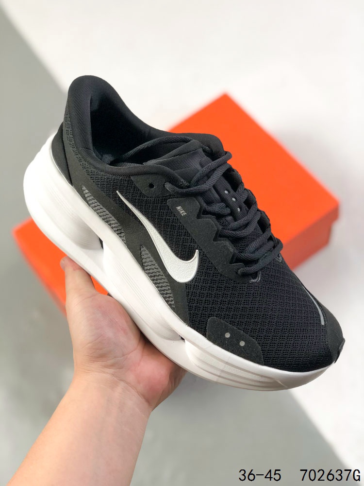 💰150
公司级 ! Nike Comfort Ride Easy On 新款缓震运动休闲跑步鞋
该鞋款采用透气的网布构建鞋面，并搭配Nike EasyOn Tailgate后跟设计保证穿脱便利。细节处除了一贯的侧身Swoosh、品牌徽标外，鞋款还注有前沿的EVA物料提升功能性。
ID：702637G