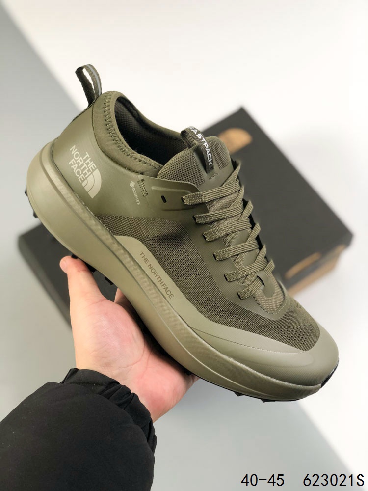 💰170
【公司级】户外老爹运动鞋 The North Face 北面厚底增高跑步鞋 北脸男女同款老爹鞋 护脚踝登山鞋 透气织物鞋面 户外耐磨徒步鞋 。具有出色的抓地力和稳定性，在户外越野中勇往直前！回弹性中底具有出色的缓震效果，高性能大底，强力抓地，从容应对多种地形！
码数:  40-45
ID：623021S