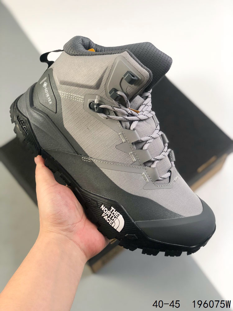 💰320
【公司级】THE NORTH FACE北面男鞋25春夏户外轻便透气舒适防滑休闲营地鞋板鞋 毛毛虫 复古百搭厚底增高运动板鞋 轻巧、柔软、温暖、灵活。居家室内一脚蹬休闲面包鞋采用尼龙帆布鞋面材质#外置轻量PU鞋底❗毛毛虫鞋的设计灵感来源于其独特的外观，鞋身采用柔软的材料，提供极佳的舒适度。鞋底设计考虑了抓地力，适合各种户外活动。此外，该鞋还具有良好的透气性，即使在长时间穿着下也能保持脚部干爽‌‌。
码数：40-45
ID：196075W