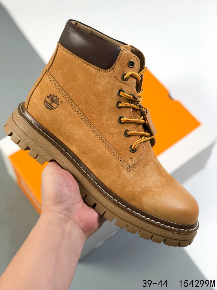 🈴️ 💰230
Timberland添柏岚/天伯伦 中高帮户外休闲鞋 历年超级热销款 英伦复古工装低帮男鞋 原盒原包装 搭配防臭防腐高弹力鞋垫，给您完美的穿着体验，质量考究耐穿，型男必备，专治不帅，高品质脚感一流！
尺码：如图
ID：154299M