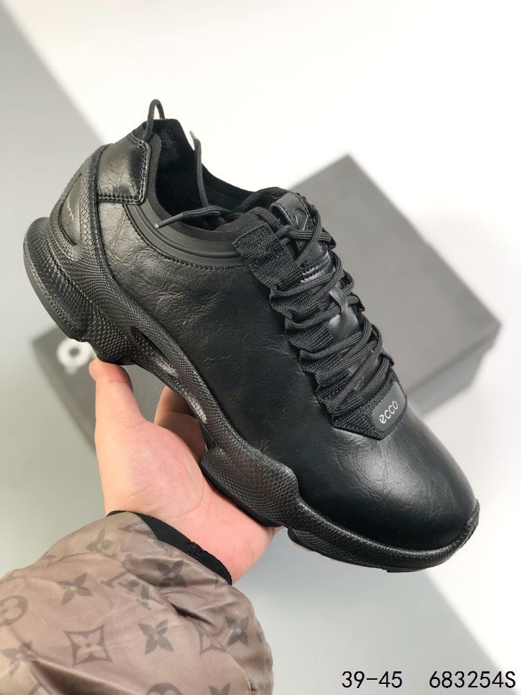 🈴️ 💰180
ECCO爱步 百搭休闲款跑步休闲鞋 精选鞋面走线工整 清晰质感 原单品质 采用ECCO家族工艺 高端时尚 简约大气 防滑舒适 时尚运动
码数: 如图
ID:683254S