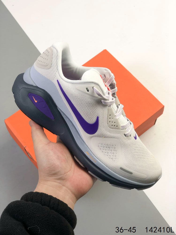 ️2⃣️ 真标带半码! 耐克 Nike Air Zoom Structure 26轻量跑鞋.鞋面采用透气工程网眼材质制作.鞋身整体轻盈舒适透气,鞋子颜色以白灰色为主色调!耐克Logo以银色搭配,整体颜色非常协调,简约风格,让日穿的穿搭更时尚.前掌搭载Air Zoom气垫,中底采用泡棉减震科技. ID:142410L