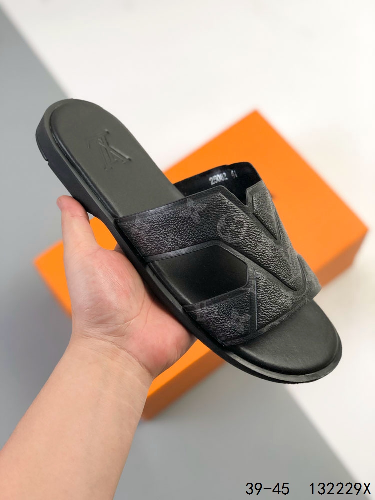 Louis Vuitton 路易威登 LV 古驰 GUCCI 夏季经典休闲拖鞋 ID:132229X