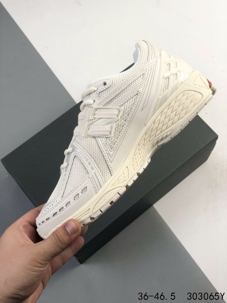 ️ 公司级带半码! 新百伦New Balance 1906 复古跑鞋 小红书爆款 NB1906这双鞋确实是NB家经典复古款式之一,以全新科技诠释,成功打造1906鞋款,鞋面在保持1906基本线条和片层结构的同时,采用更为简洁、流畅的设计语言 ID:303065Y