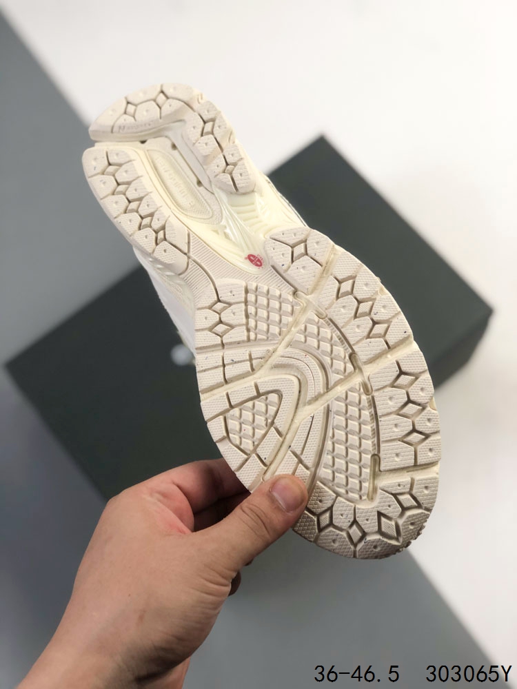 ️ 公司级带半码! 新百伦New Balance 1906 复古跑鞋 小红书爆款 NB1906这双鞋确实是NB家经典复古款式之一,以全新科技诠释,成功打造1906鞋款,鞋面在保持1906基本线条和片层结构的同时,采用更为简洁、流畅的设计语言 ID:303065Y