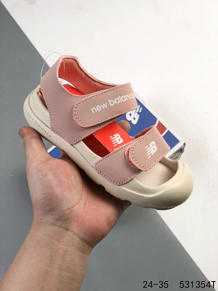 萌娃童鞋! New Balance 新百伦 张子枫代言NB 联名款凉鞋 20年春夏季两用沙滩凉鞋,MD组合大底 将机能美学融入到夏日凉鞋设计中 兼具舒适度与时尚感. ID:531354T