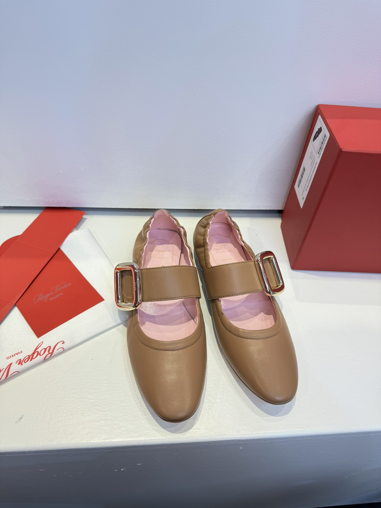 Luxurious Zirconium Roller Shoes by Roger Vivier – RV 2023 Limited Edition Omelet Shoe