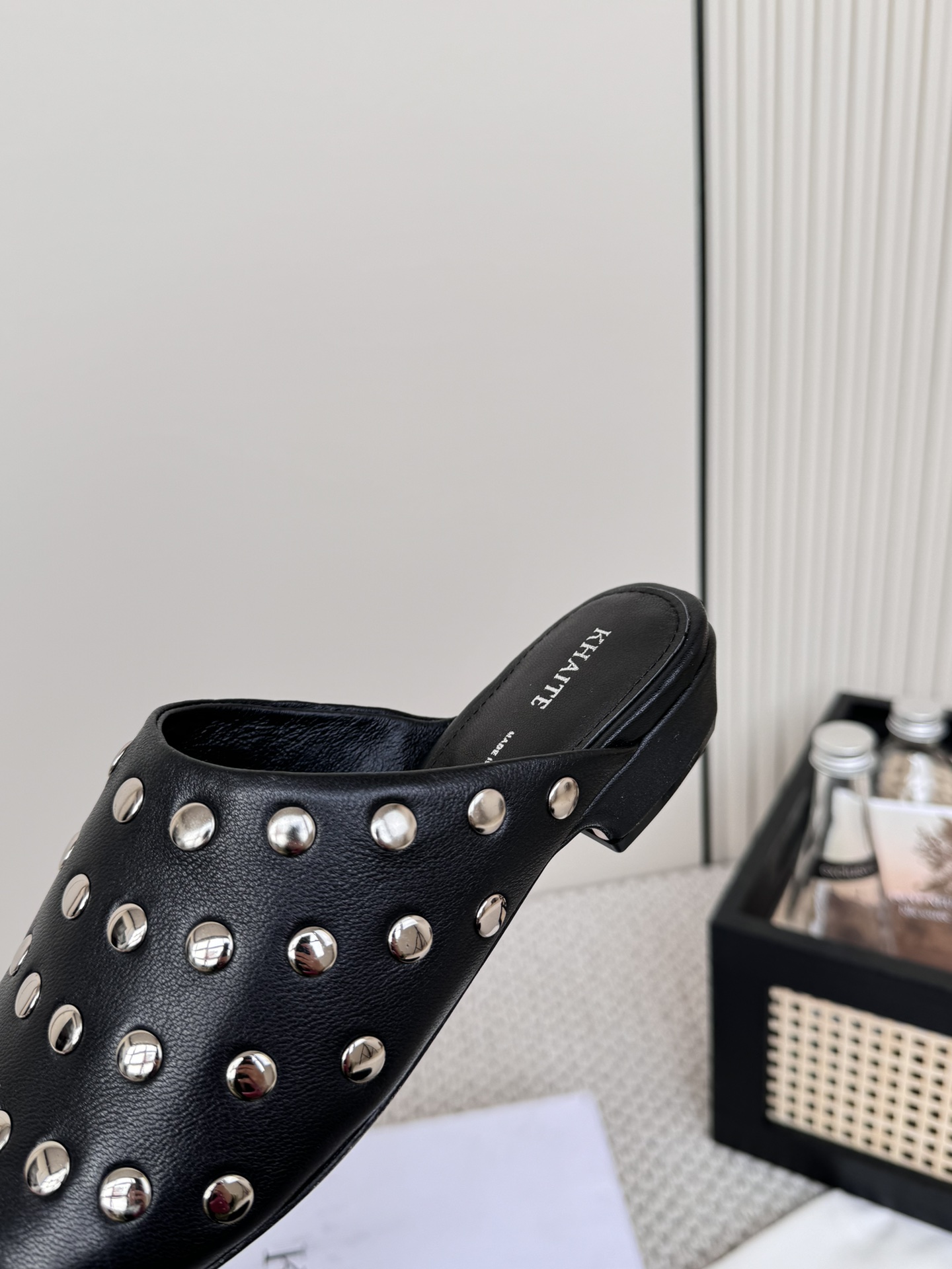 “Contemporary and Comfortable: Khaite’s Fresh Spring and Summer Collection” - 图片 9